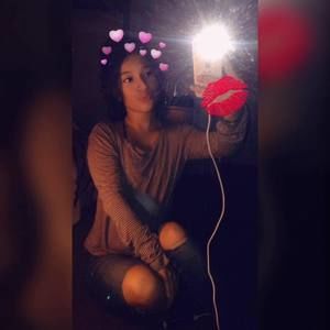 Meet your Posher, Alexia